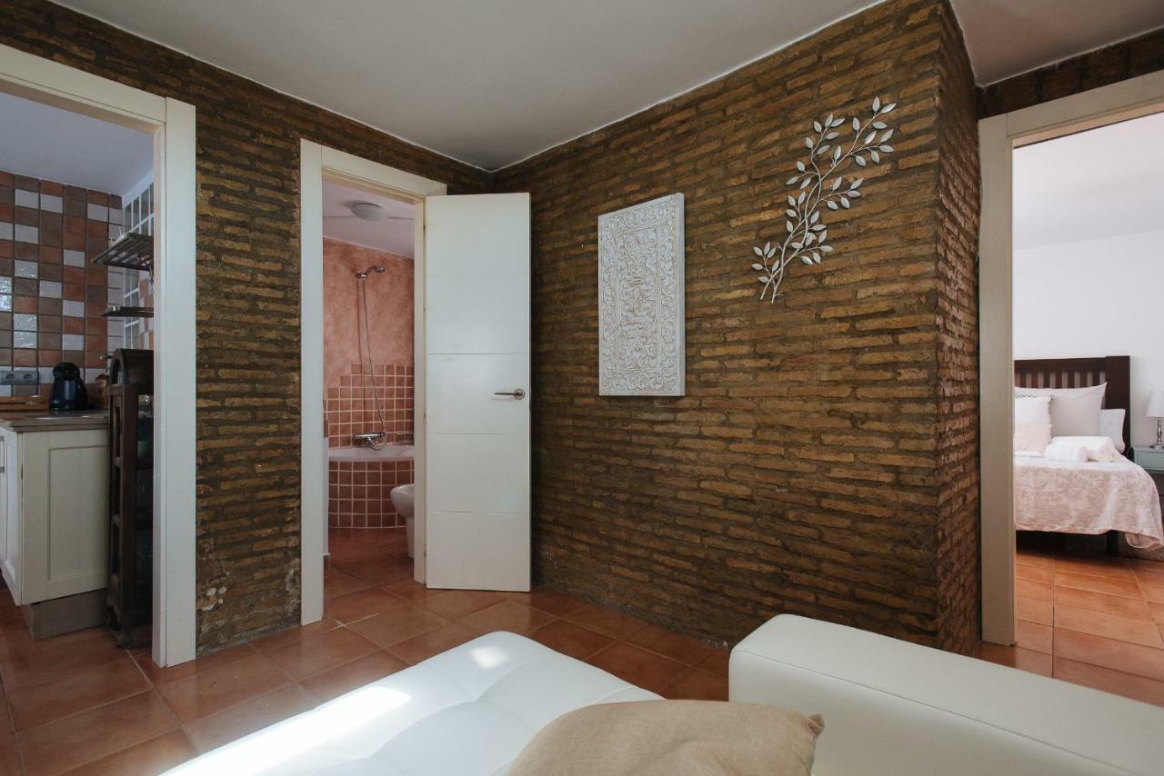 Cozy Attic With Terrace- 1Bd 1Bth- San Vicente Apartment Seville Luaran gambar