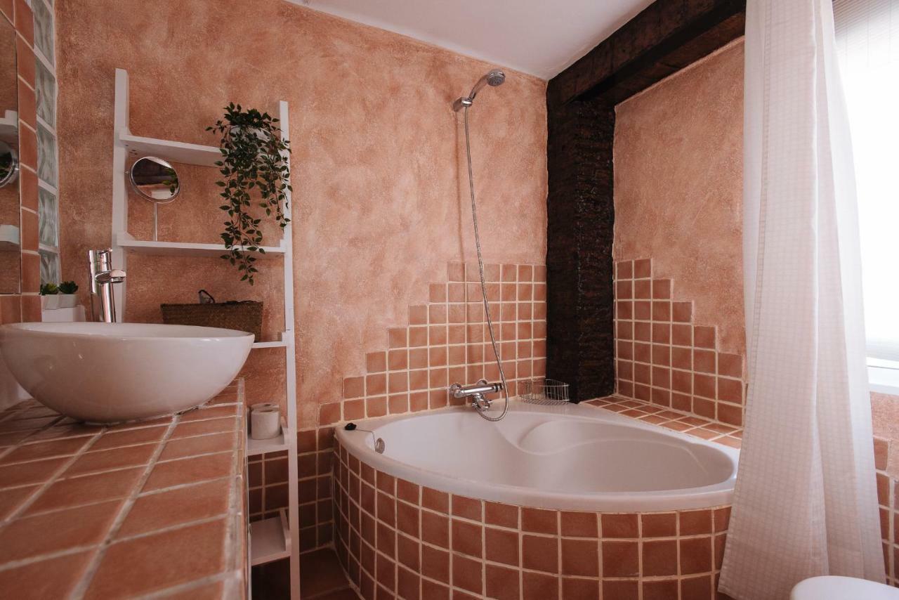 Cozy Attic With Terrace- 1Bd 1Bth- San Vicente Apartment Seville Luaran gambar