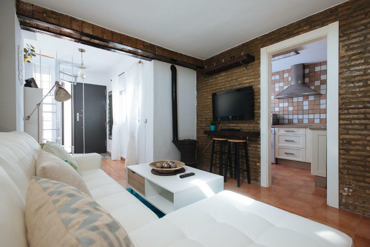 Cozy Attic With Terrace- 1Bd 1Bth- San Vicente Apartment Seville Luaran gambar