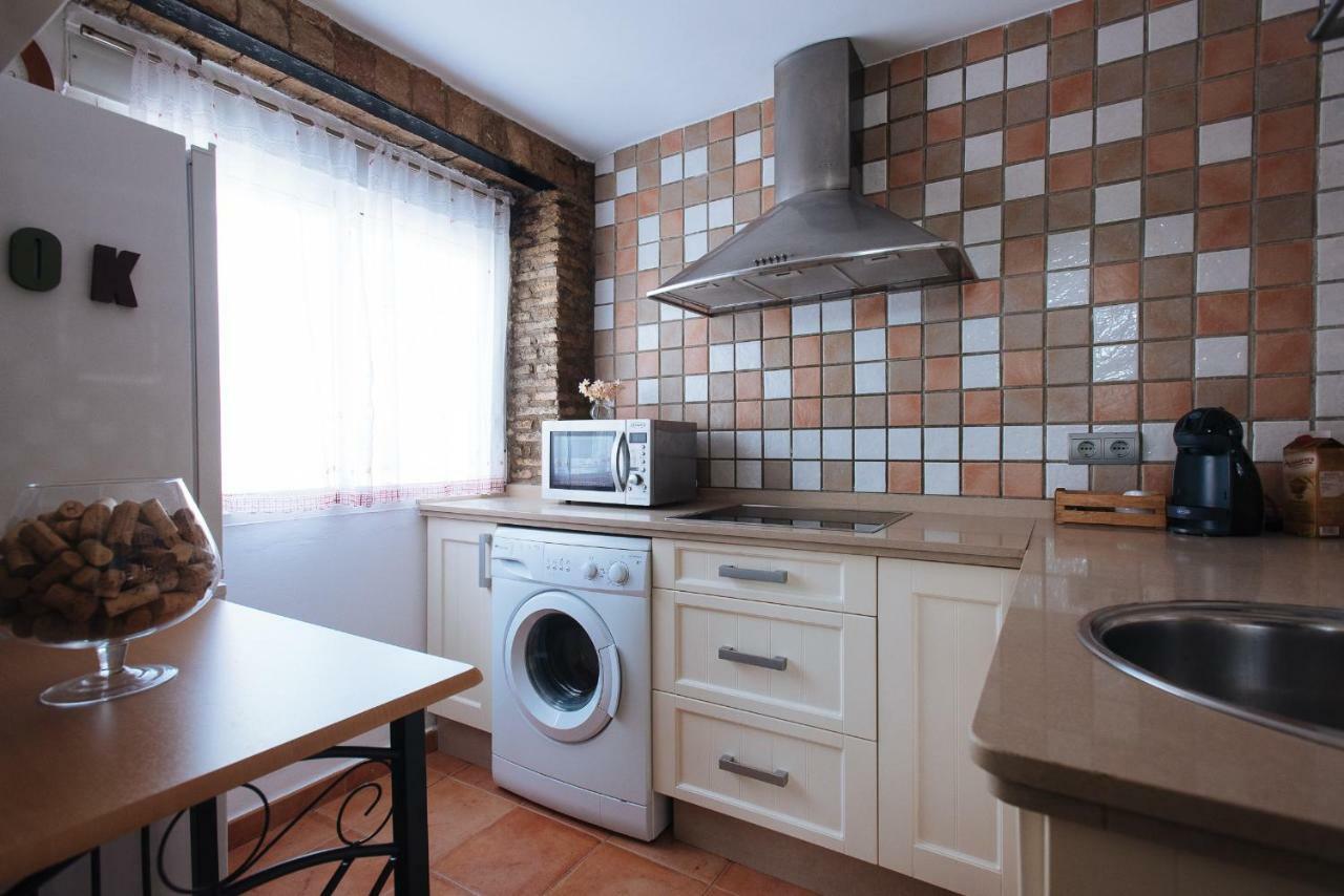 Cozy Attic With Terrace- 1Bd 1Bth- San Vicente Apartment Seville Luaran gambar